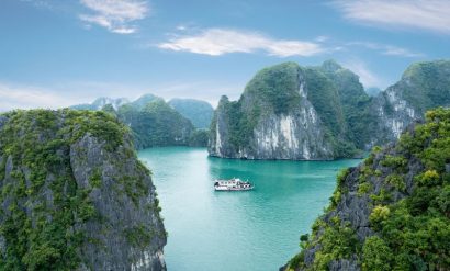 Bhaya Legend Private cruise Halong Bay