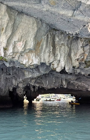 Destination image Hang Luồn