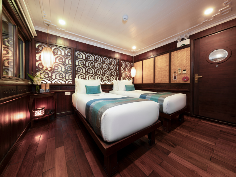 3 days explore Halong Bay on wooden boat