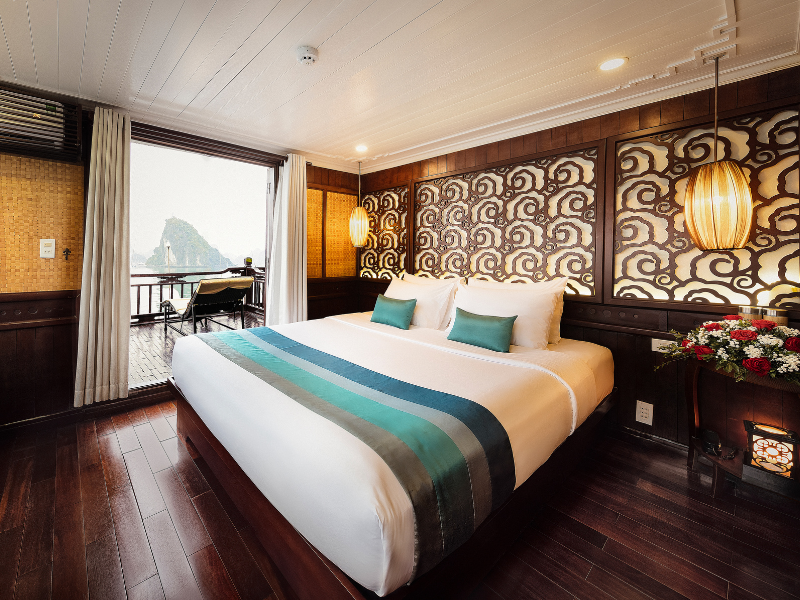 2 days Halong Bay on Bhaya Classic